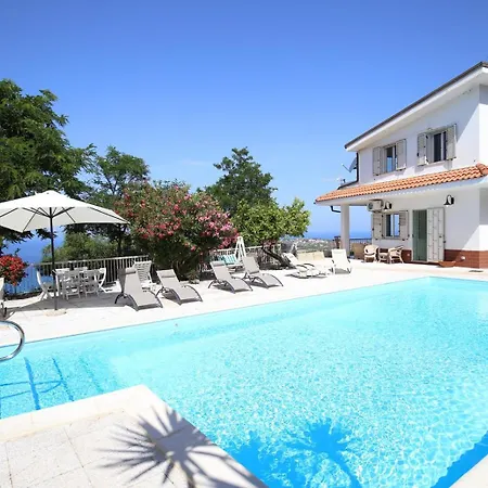 Вилла Capovillas - Panoramic Gisa With Private Pool And Sea View Санта-Мария
