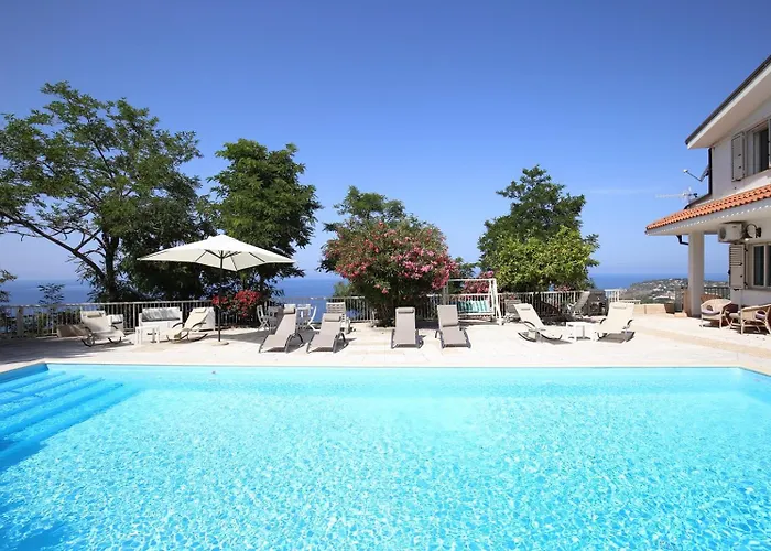 Villa Capovillas - Panoramic Gisa With Private Pool And Sea View Santa Maria (Vibo Valentia)